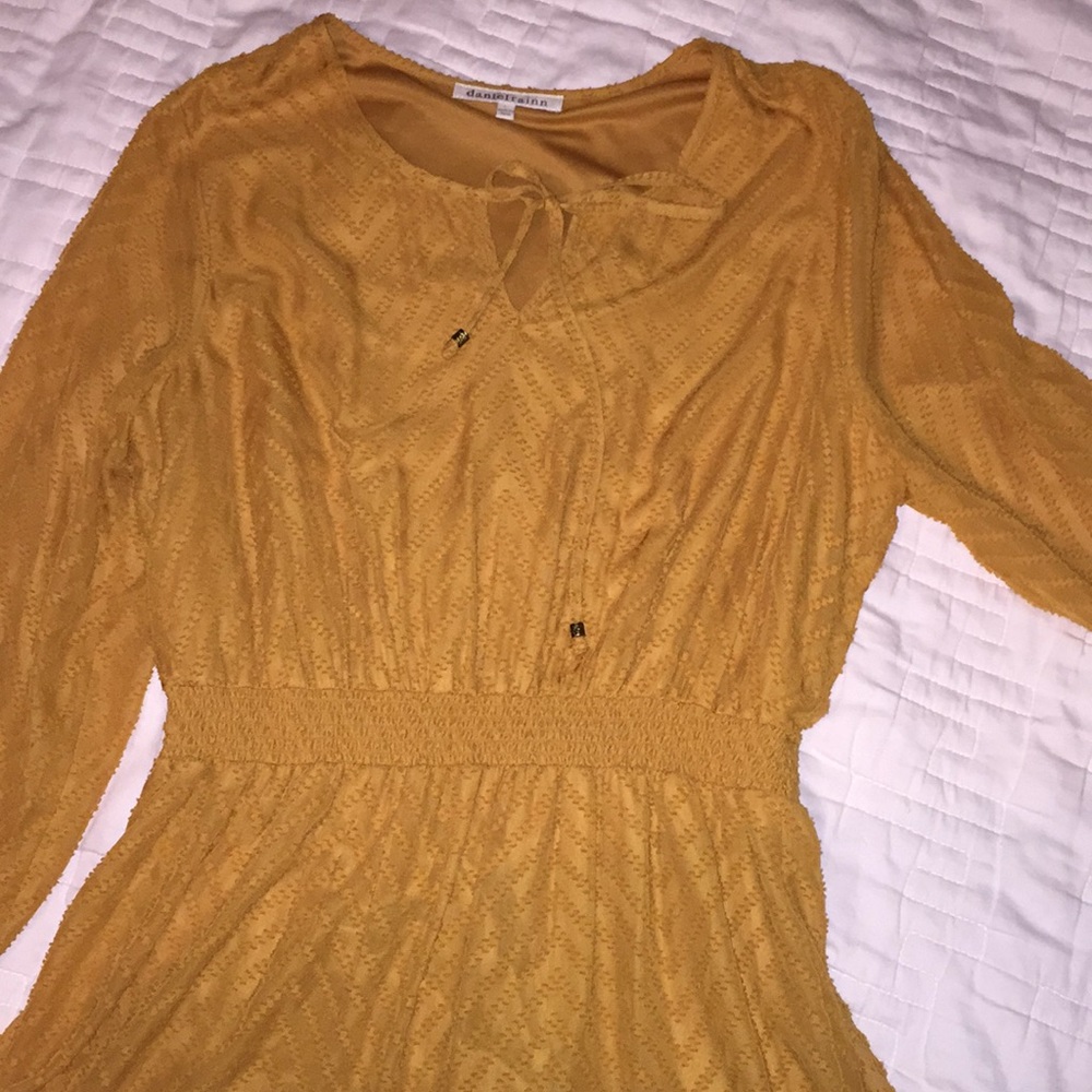 Excellent condition cute yellow dress